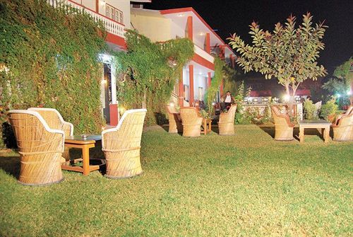 Tiger Safari Resort Sawai Madhopur Extérieur photo