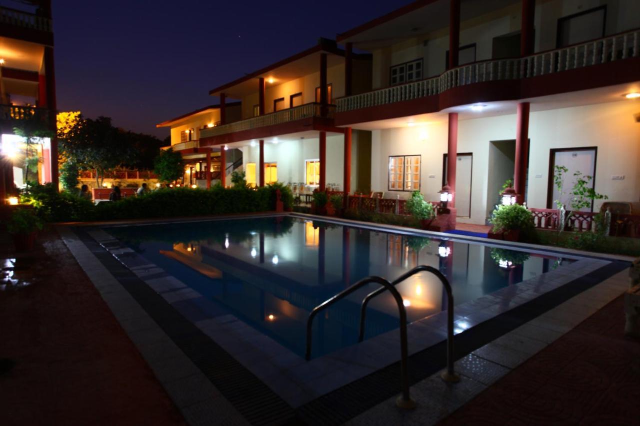 Tiger Safari Resort Sawai Madhopur Extérieur photo